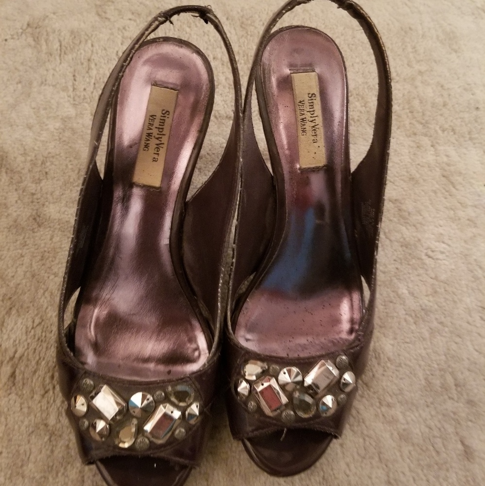Plum Simply Vera high heeled pumps